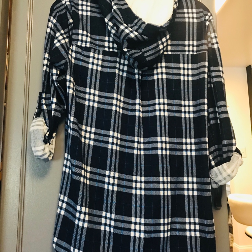 Size medium top - Picture 2 of 2